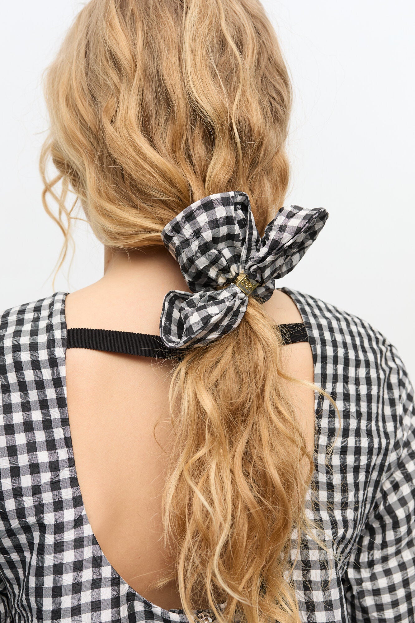 GANNI Scrunchie “Black”