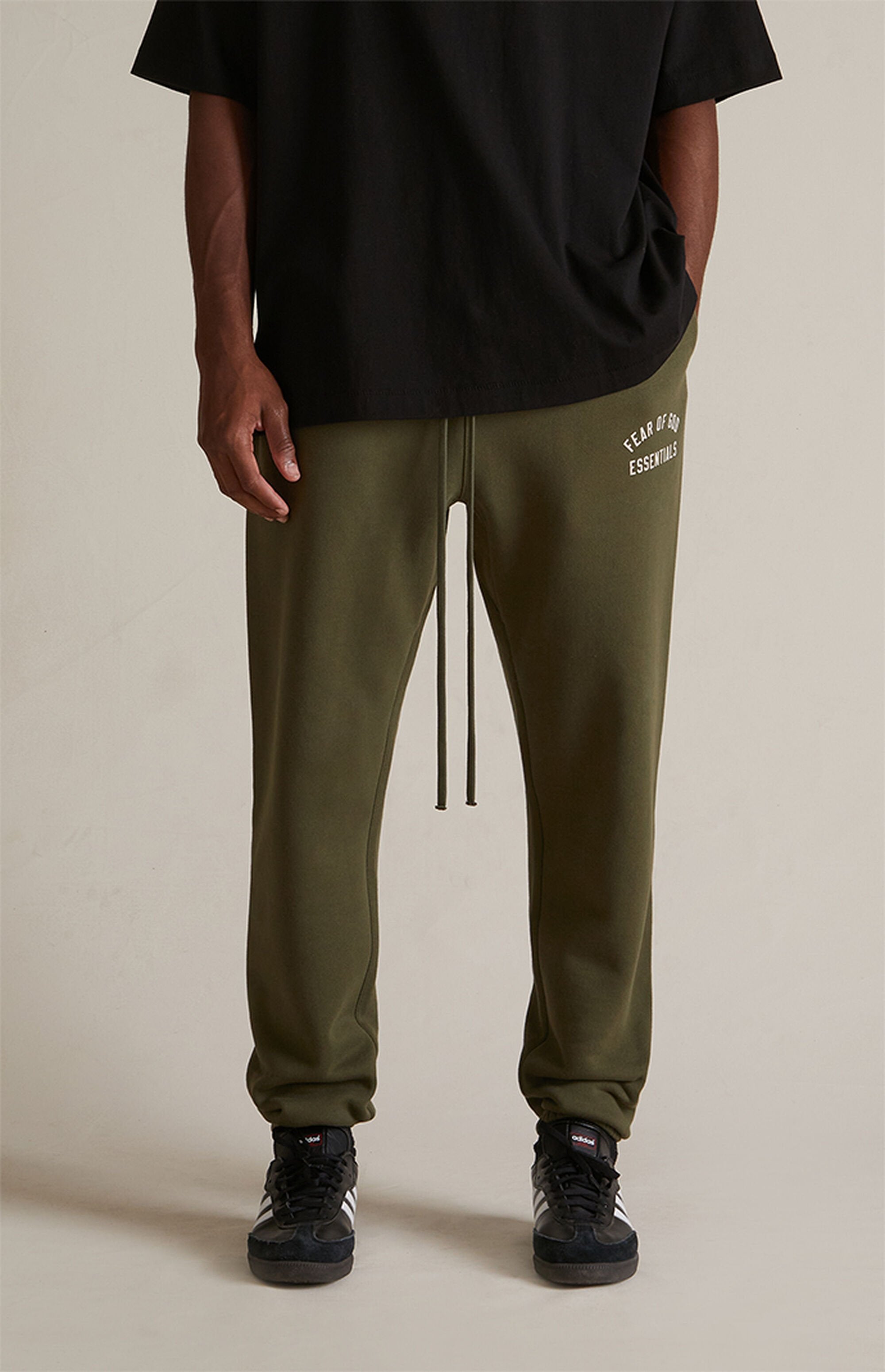 Essentials Sweatpants “Military” (FW24)