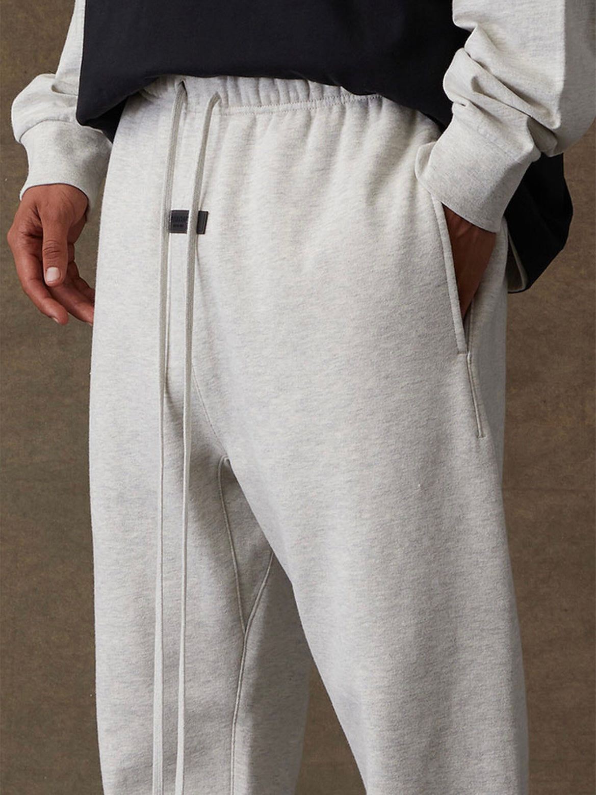 Essentials Sweatpants “Light Oatmeal” (SS22)