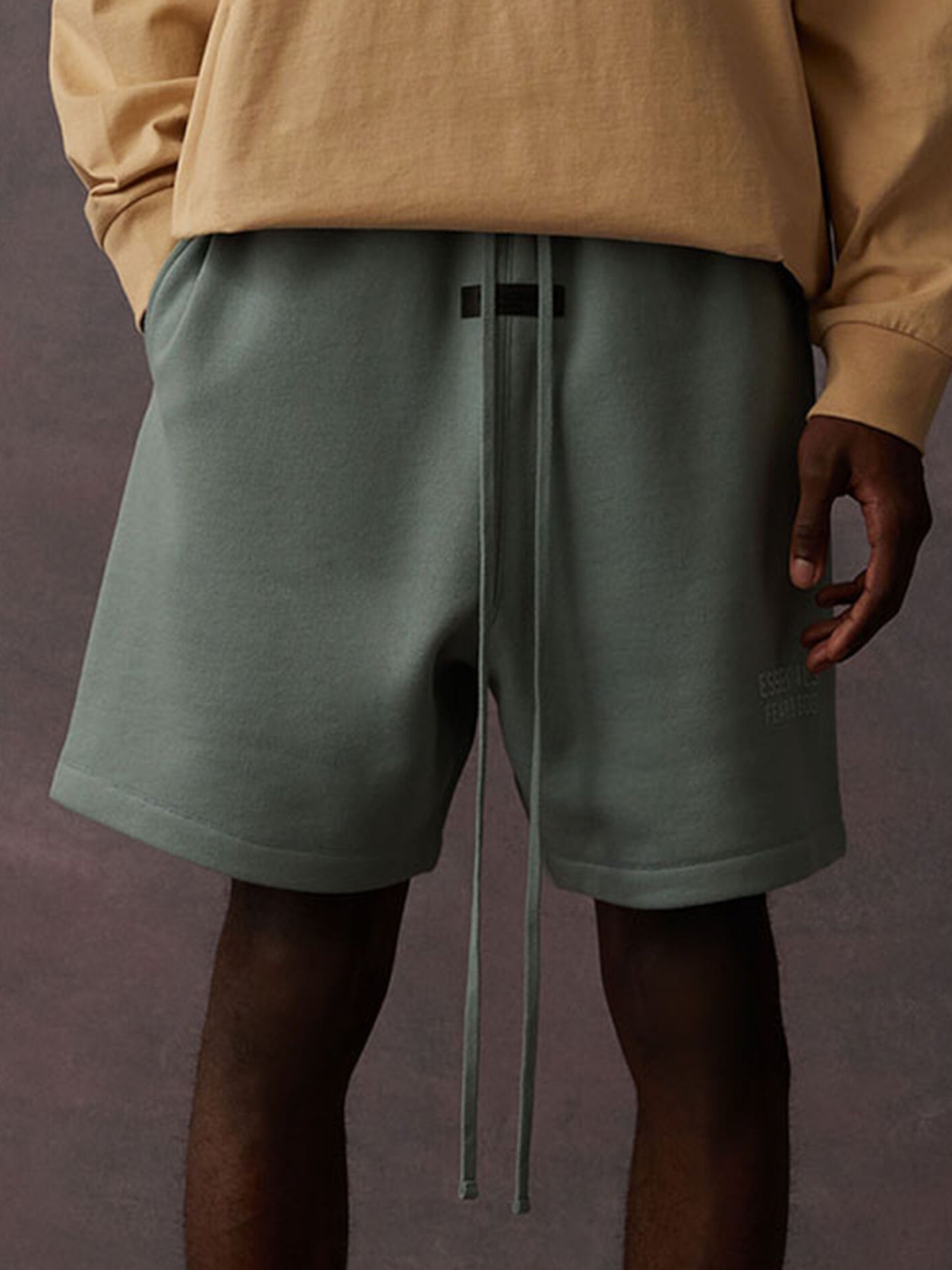 Essentials Shorts “Sycamore”