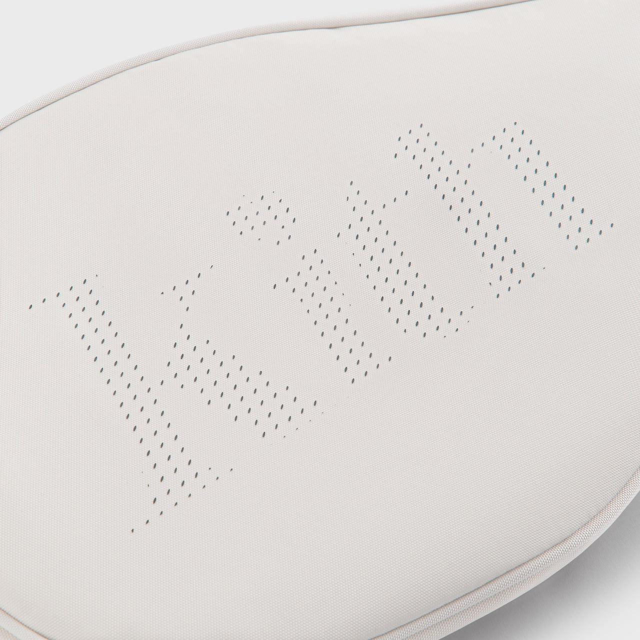 Kith x Wilson Retro Racket Cover “White”