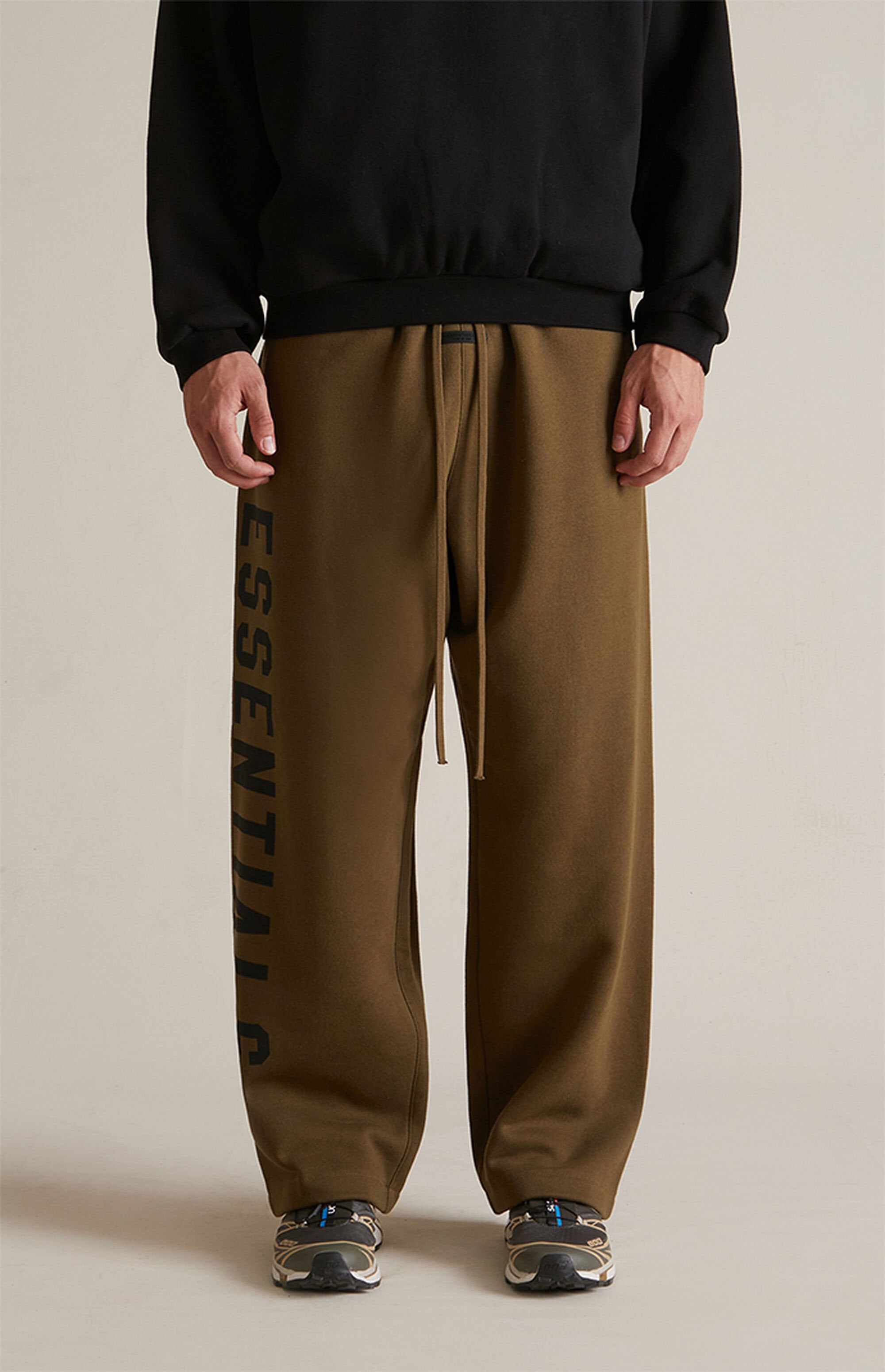 Essentials Sweatpants Relaxed “Olive” (FW24)