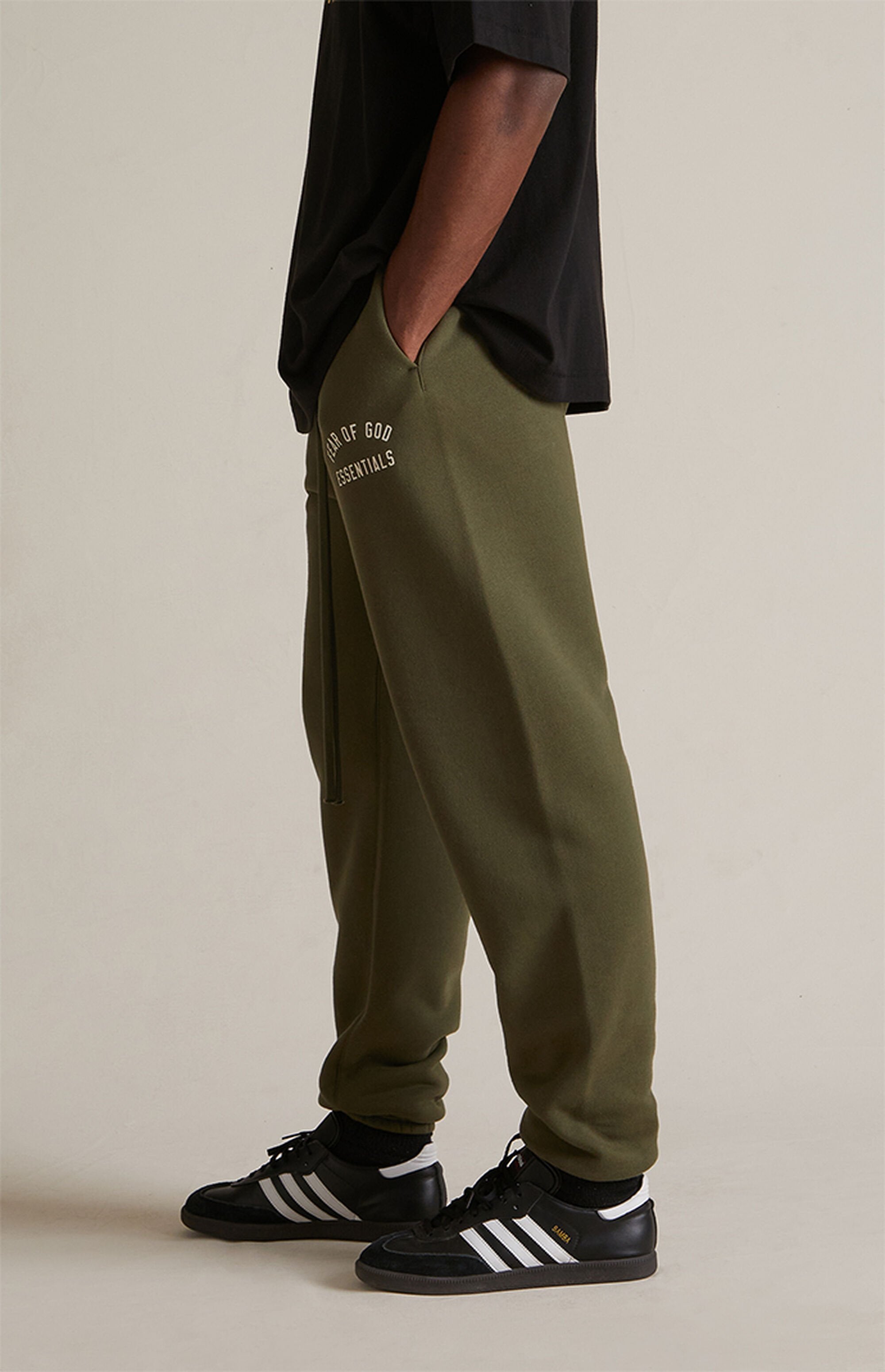 Essentials Sweatpants “Military” (FW24)