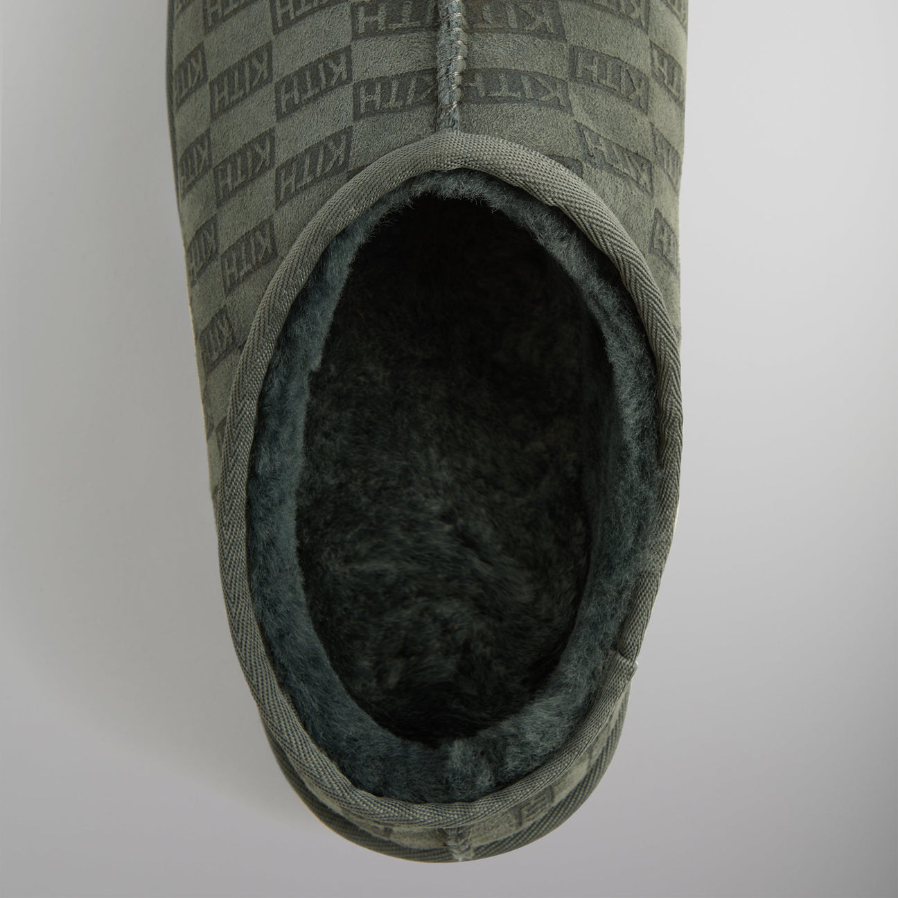 Kith Monogram Shearling Slippers “Stadium”