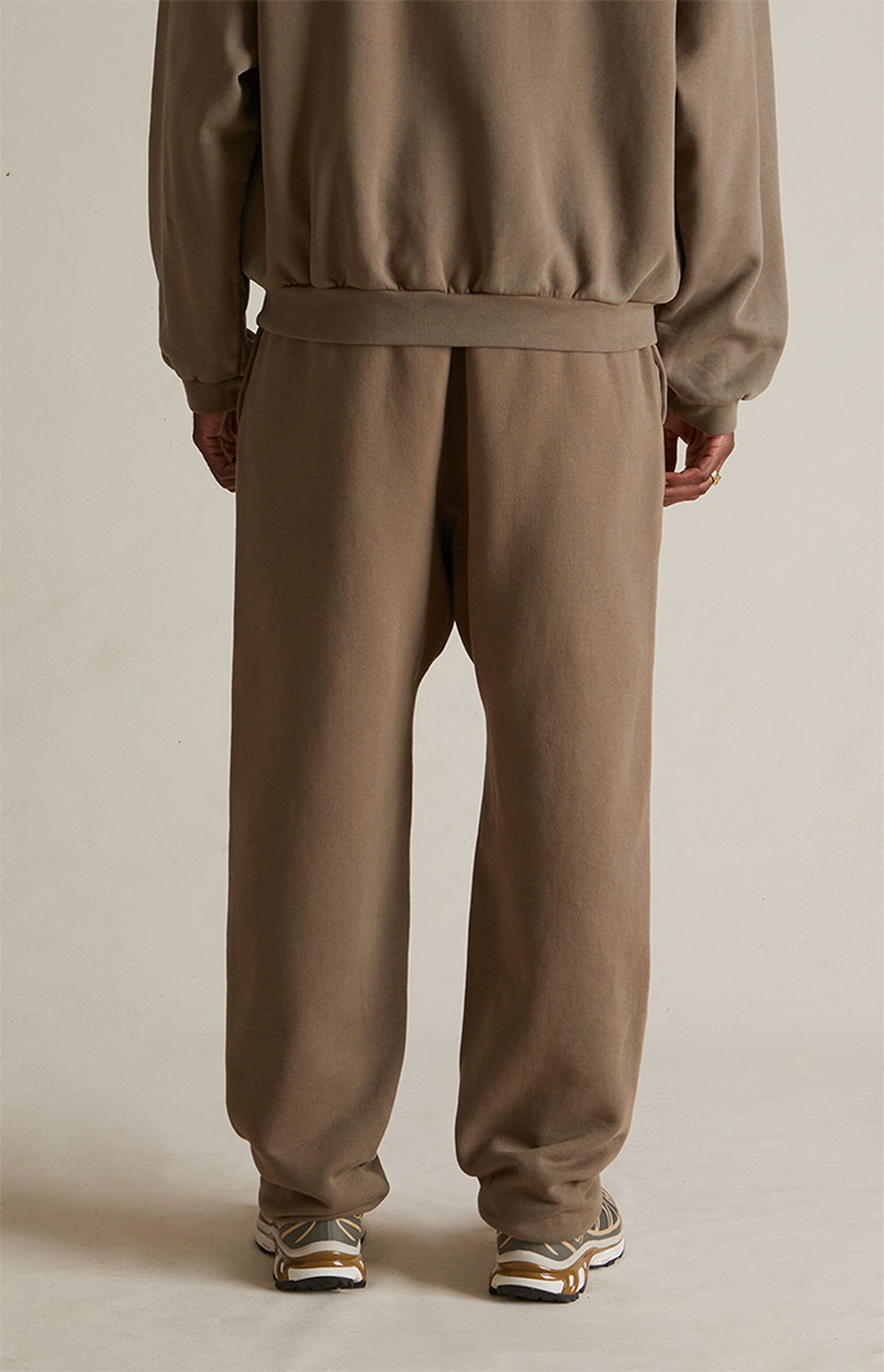 Essentials Heavy  Sweatpants “Military” (FW24)