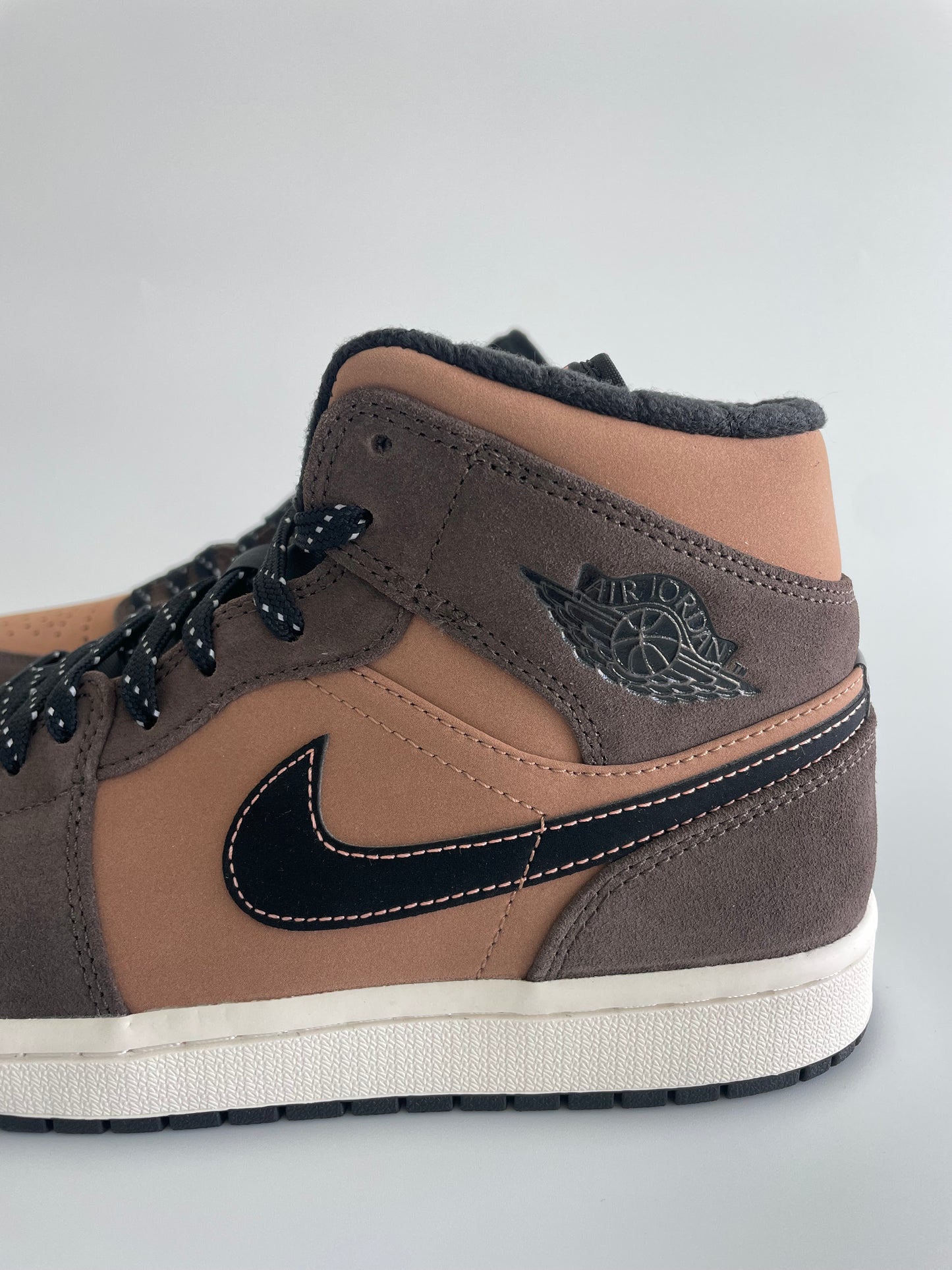 Jordan 1 Mid “Dark Chocolate”