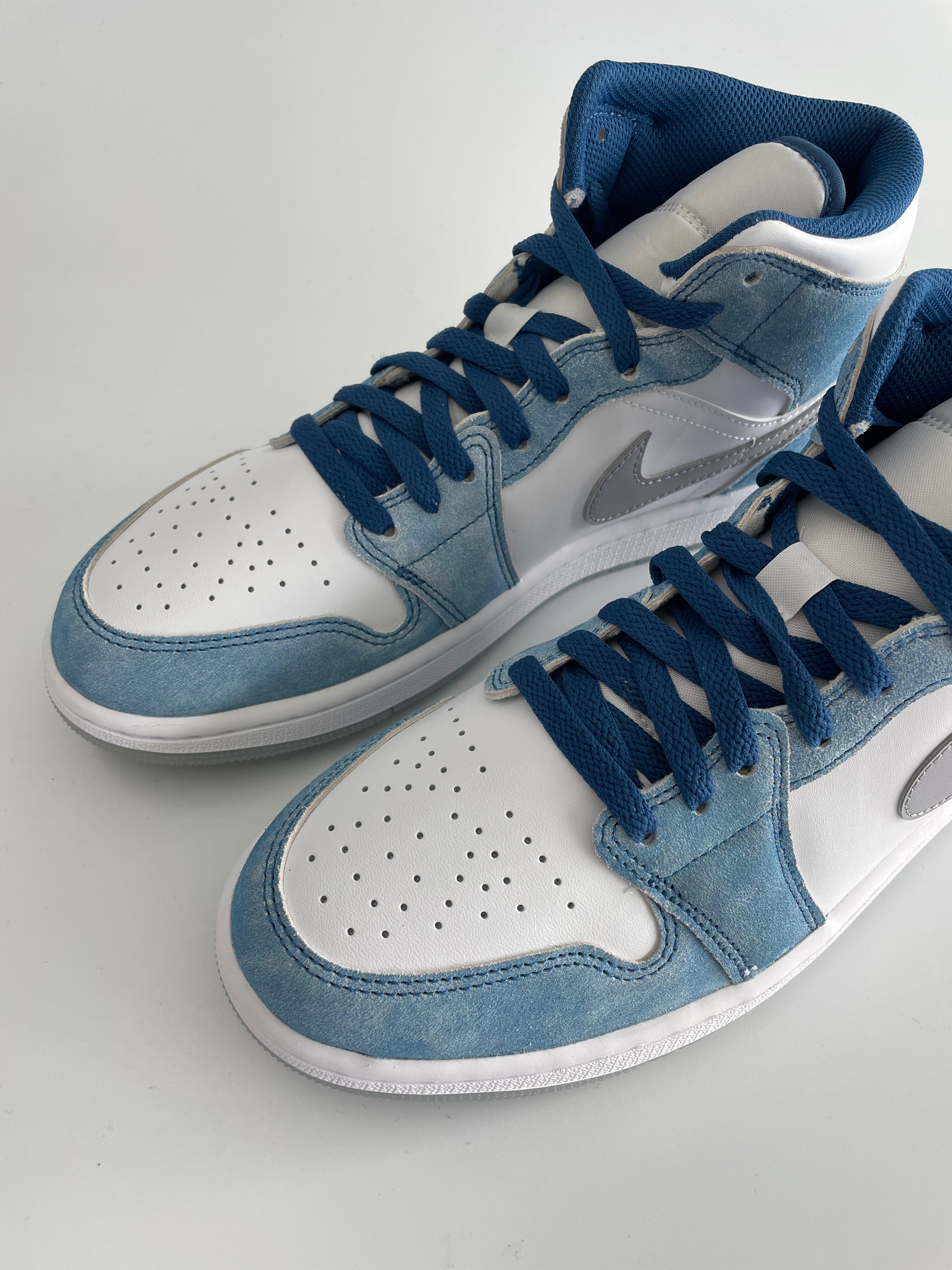 Jordan 1 Mid “French Blue Fire Red”