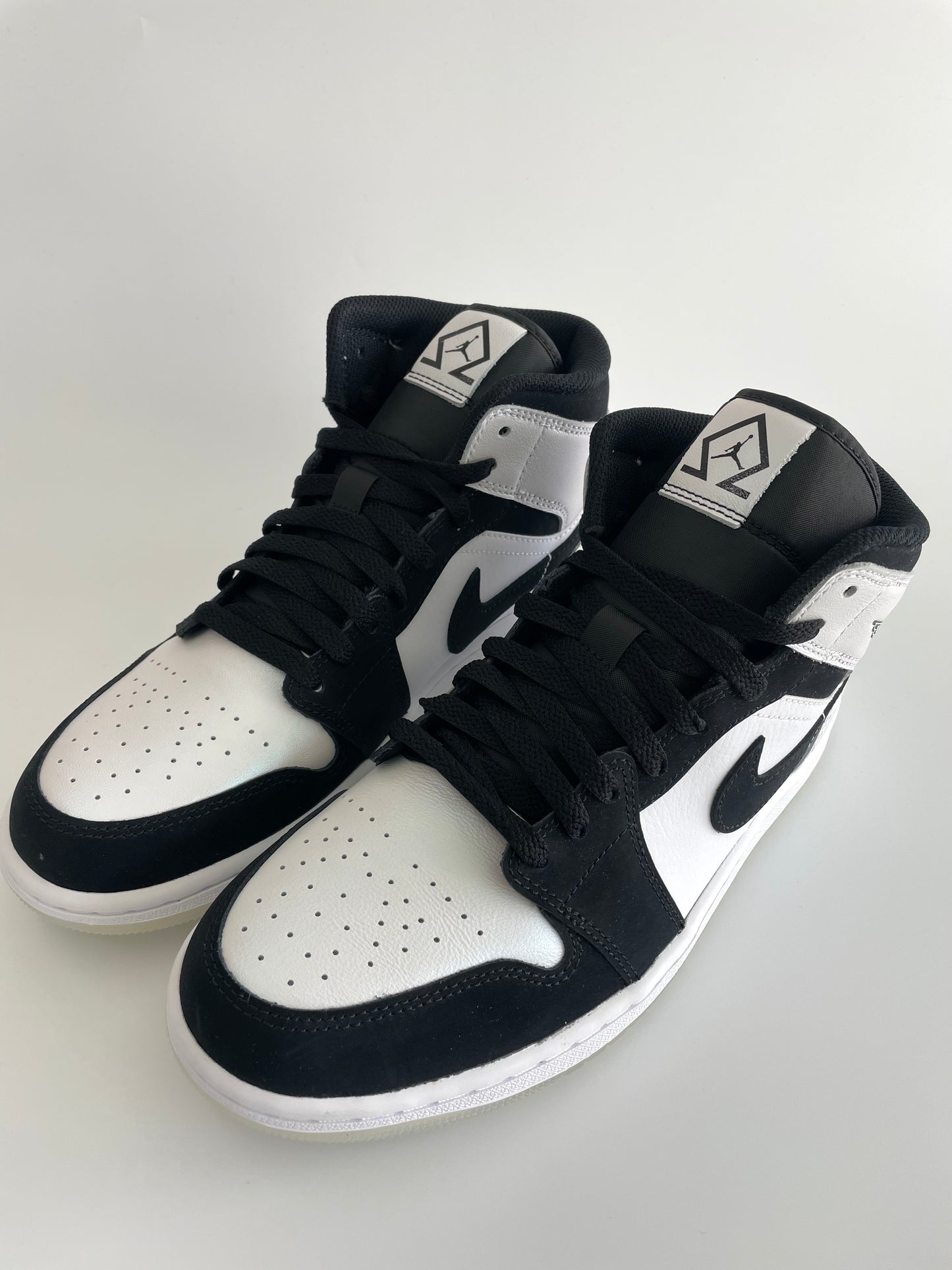 Jordan 1 Mid “Diamonds Shorts”