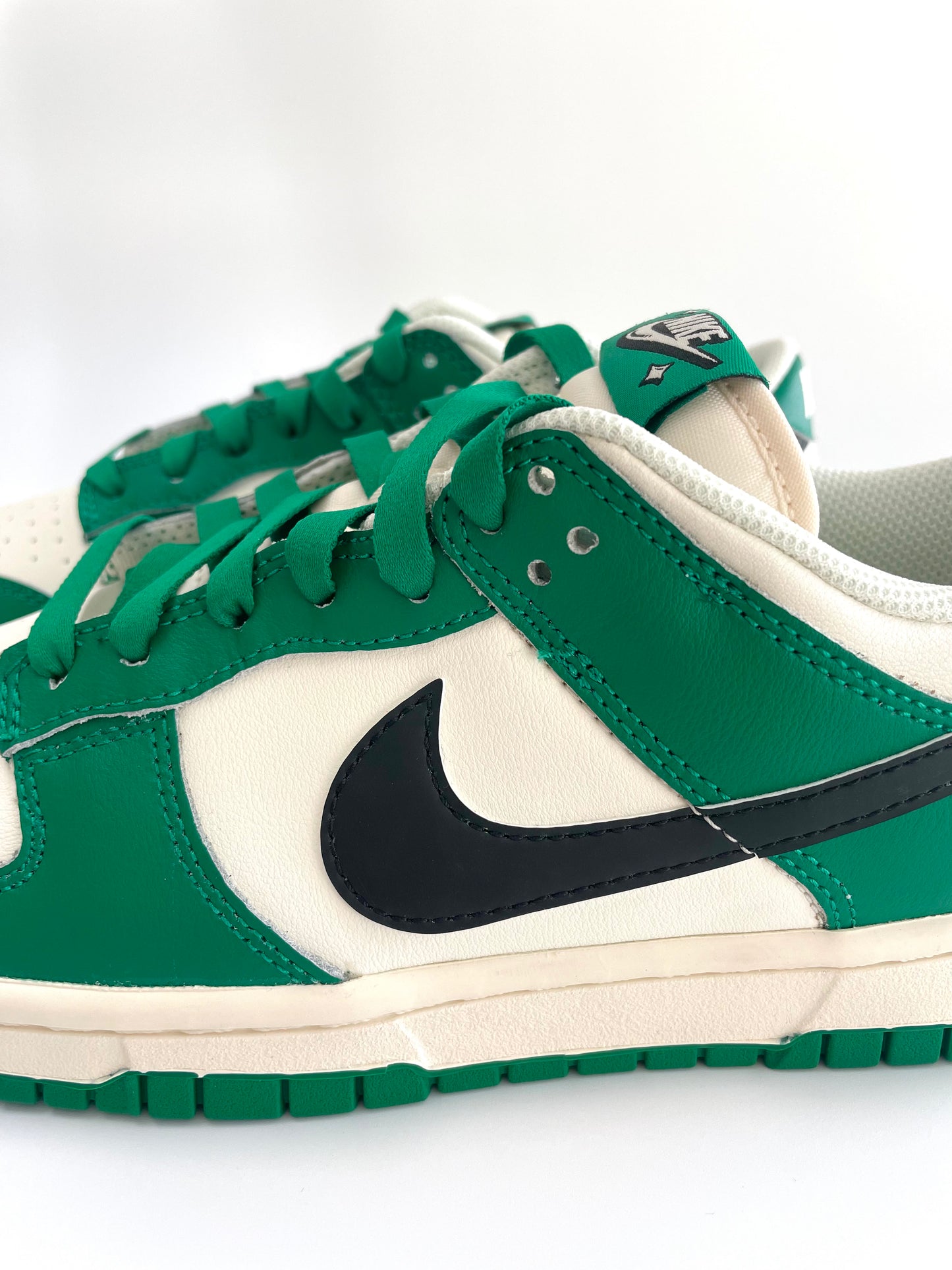 Nike Dunk Low SE “Lottery Pack Malachite Green”