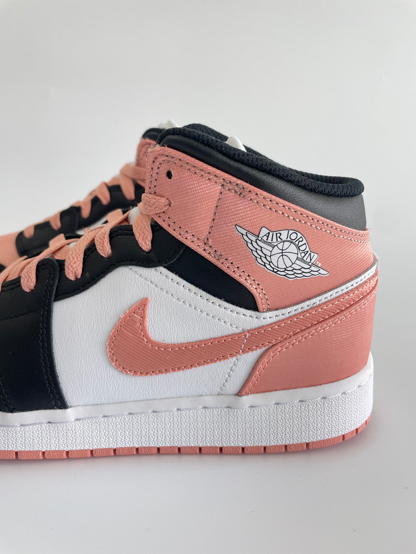 Jordan 1 Mid “Madder Root”