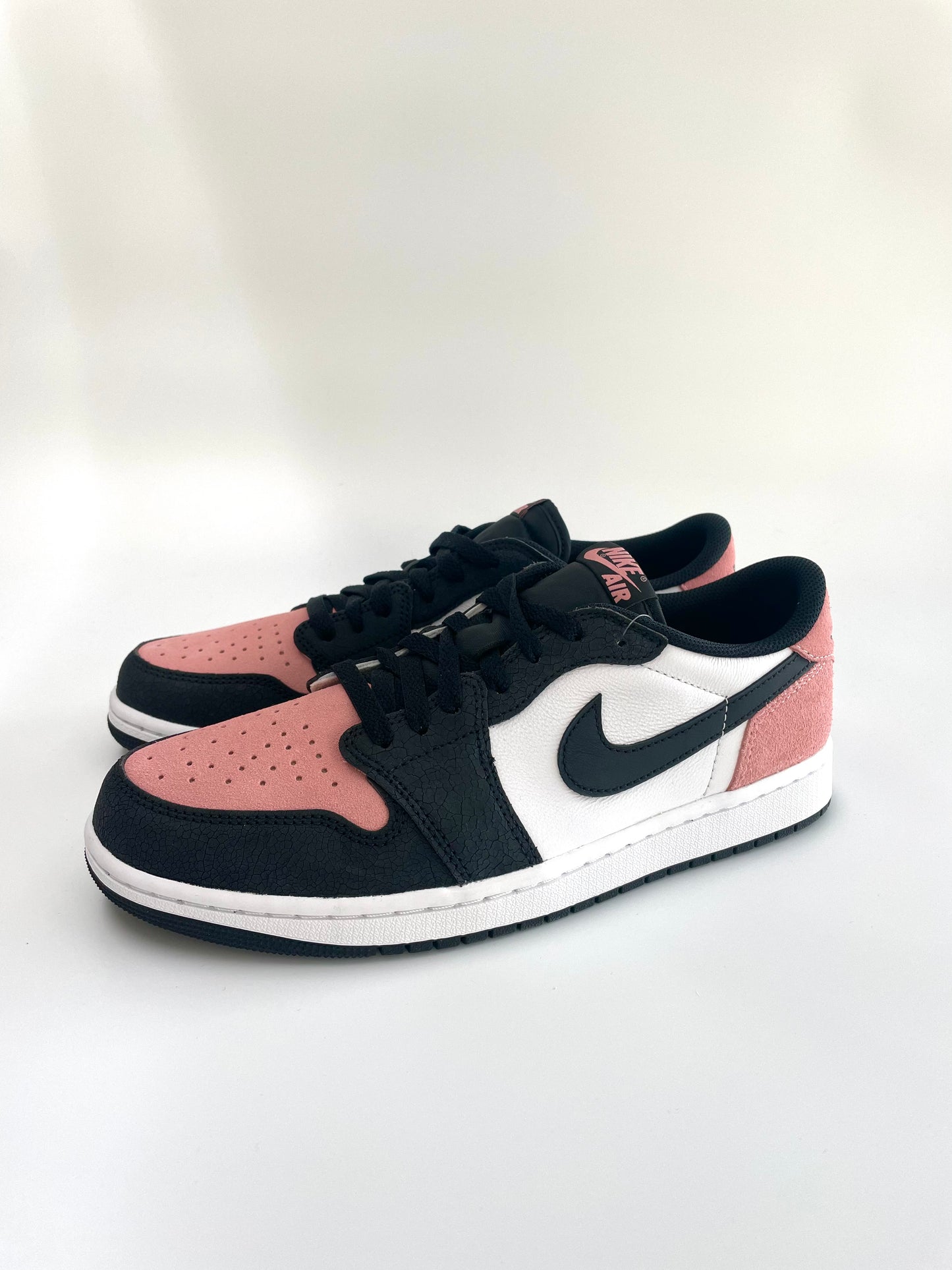 Jordan 1 Low OG “Bleached Coral”