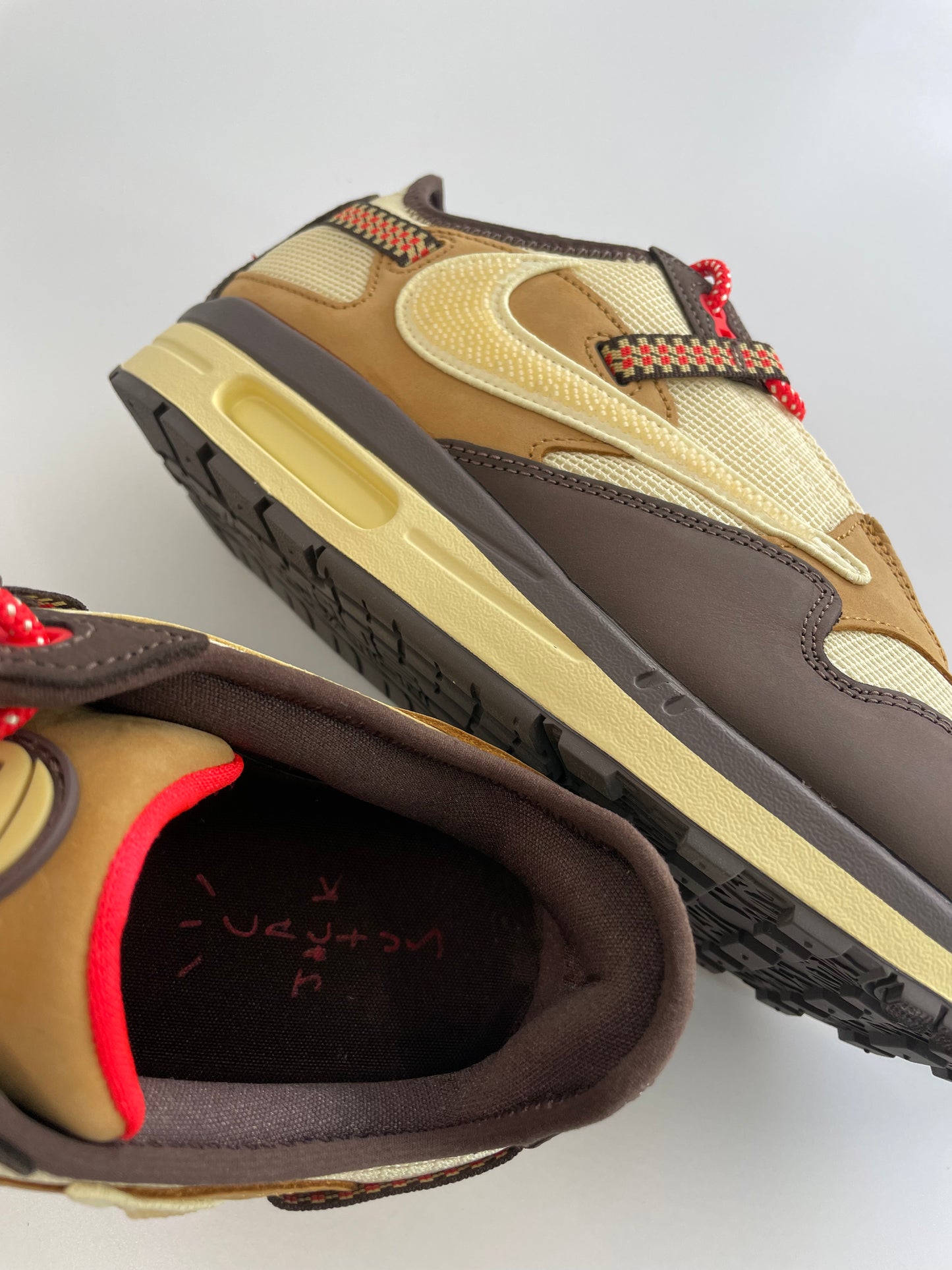 Nike Air Max 1 Travis Scott “Cactus Jack Baroque Brown”